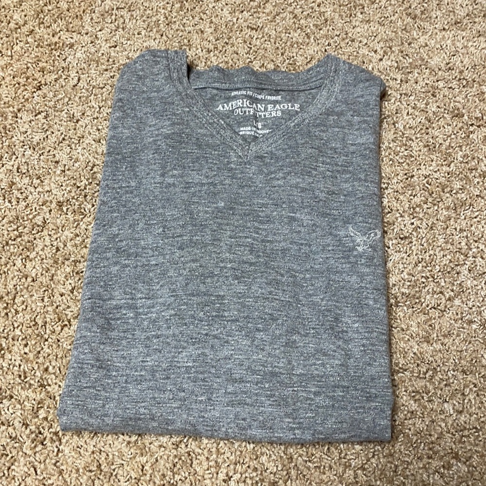 American eagle v-neck